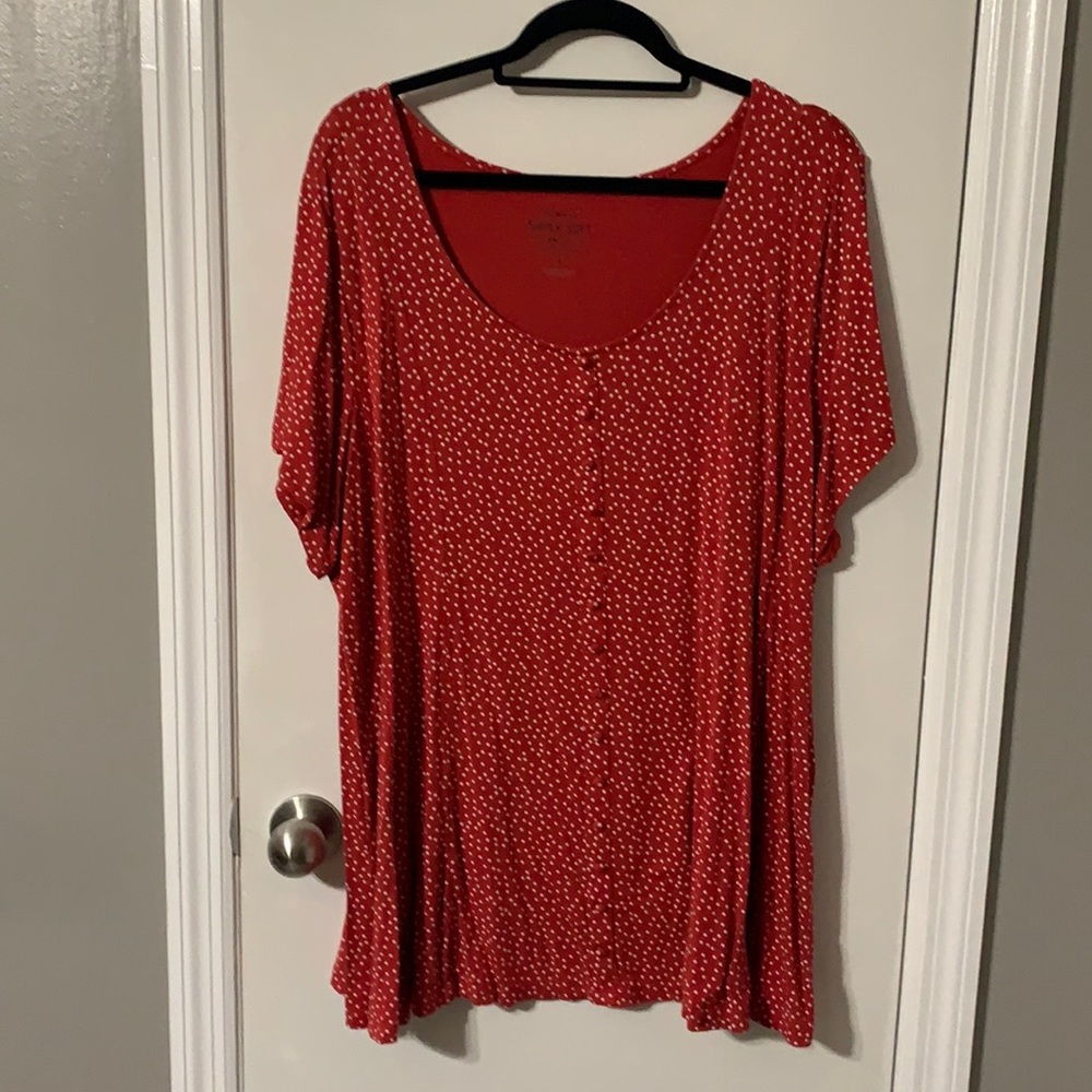 Red and white polka dot super soft top ❤️🤍